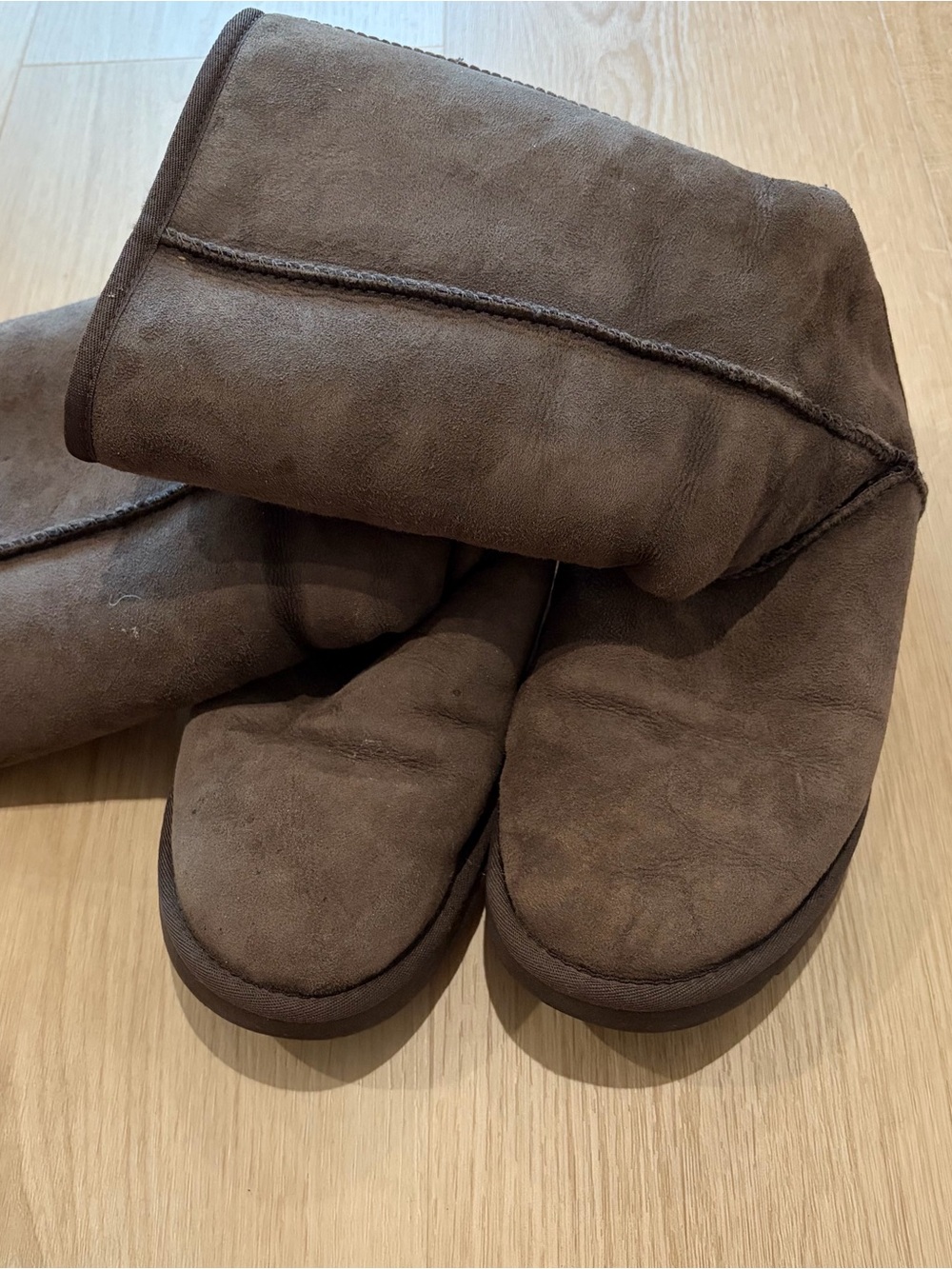 Uggs Classic Brown Suede Boots